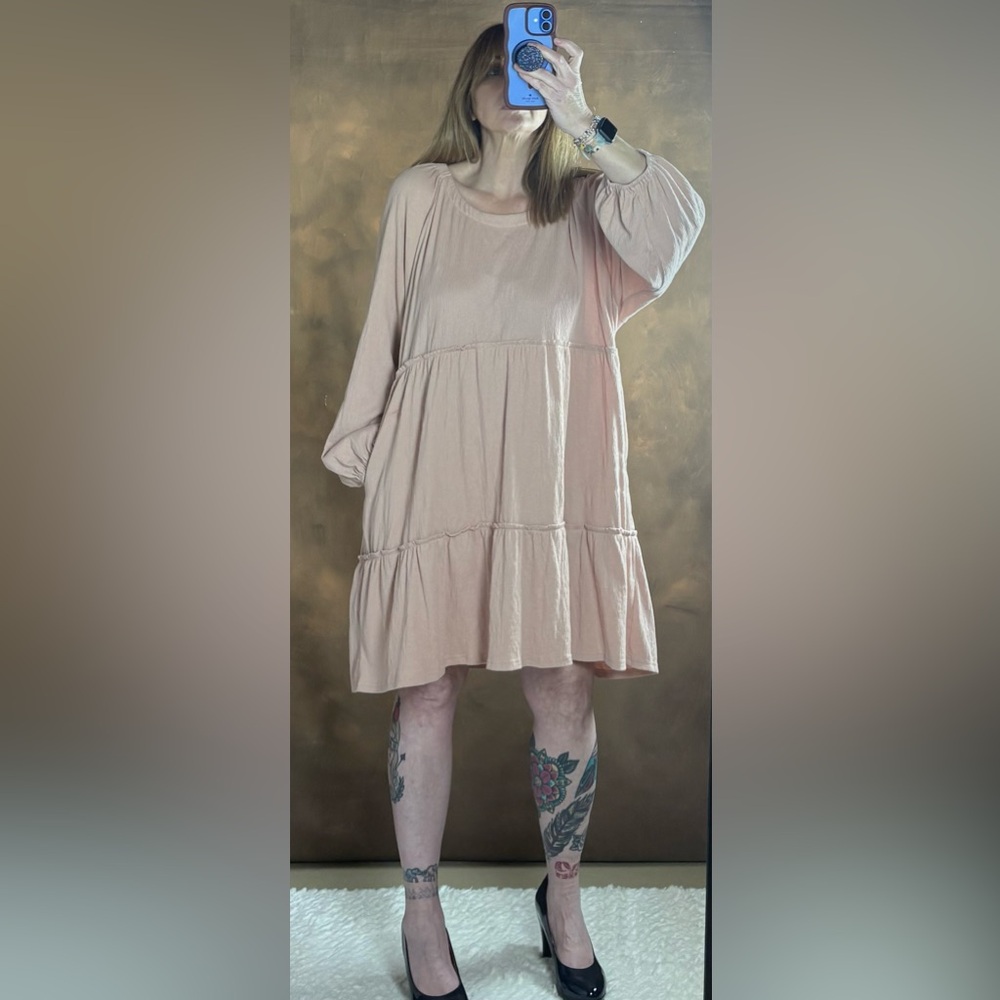 Relaxed Tiered Mini Dress in Blush Pink